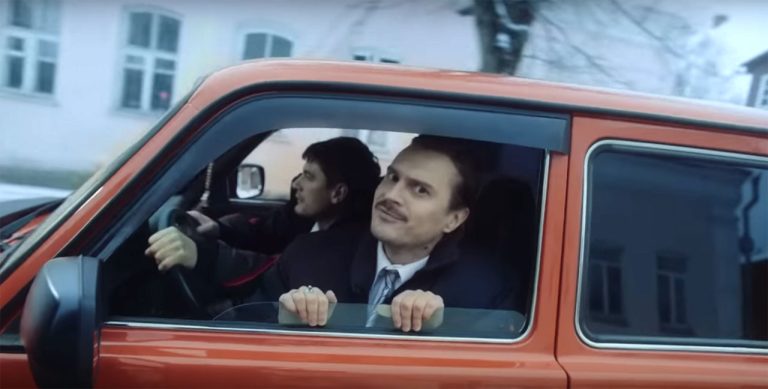 Перевод песни  LITTLE BIG & Руки Вверх! — Слэмятся Пацаны