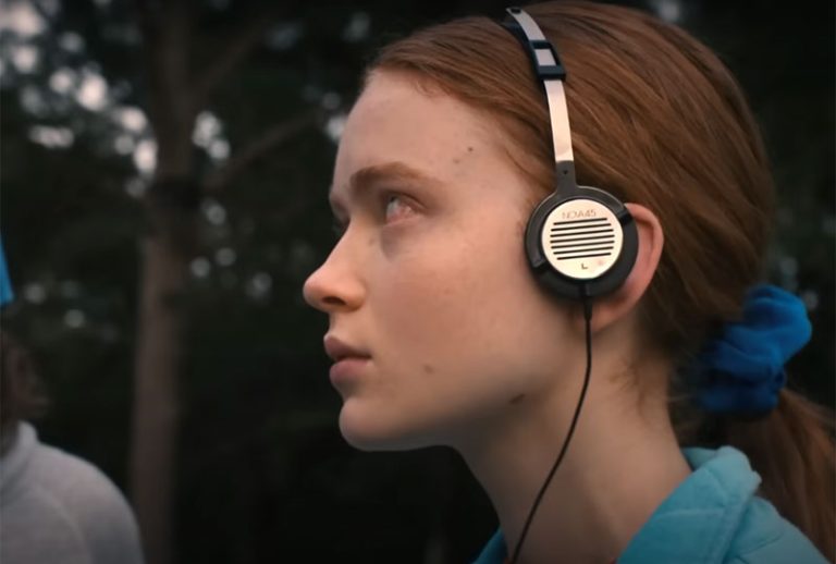 Перевод песни  Kate Bush — Running Up That Hill