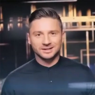 Сергей Лазарев объявляет свою песню на передаче "Привет, Андрей"